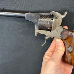 REVOLVER À BROCHE DE LUXE