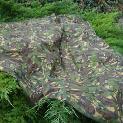 Poncho liner ou doublure de poncho  Woobie   camouflage DPM