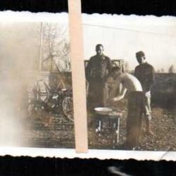 groupe de soldats allemands photo lieu inconnu toilette cuvette , vélo