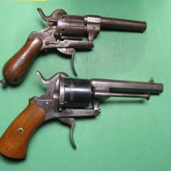 Deux revolvers Type Lefaucheux Cal 7 mm a broche vendus en paire