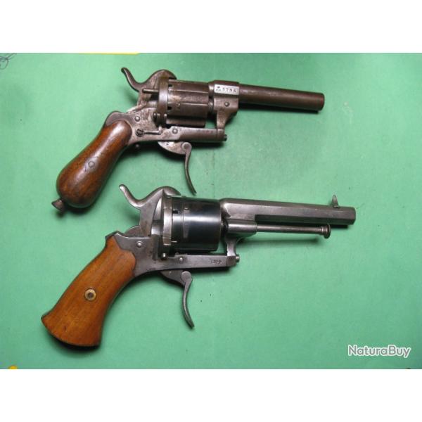 Deux revolvers Type Lefaucheux Cal 7 mm a broche vendus en paire