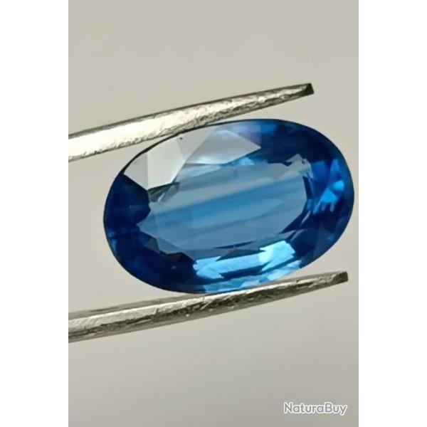 Saphir naturel bleu, 2.44 carats, VVS, Sri Lanka. (non chauff et non trait.)