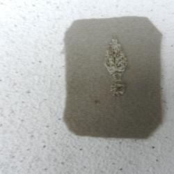 insigne militaire tissu grenade brodée canetille