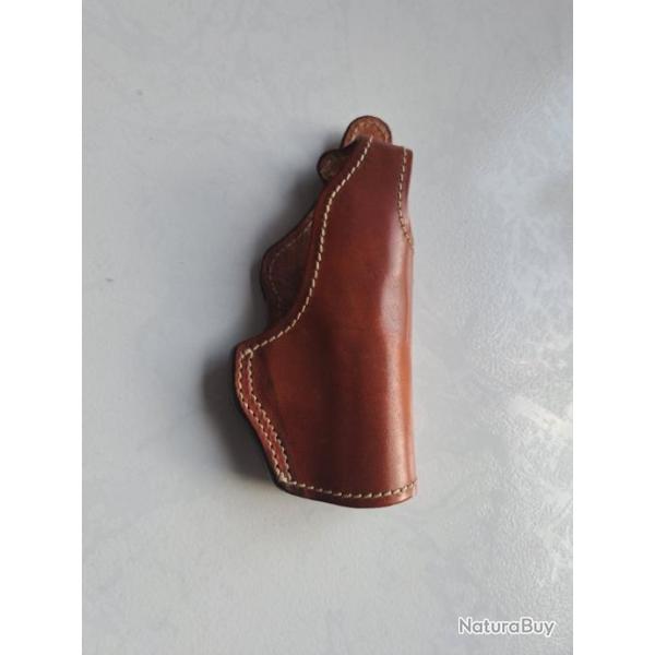 Holsters pour revolver manurhin