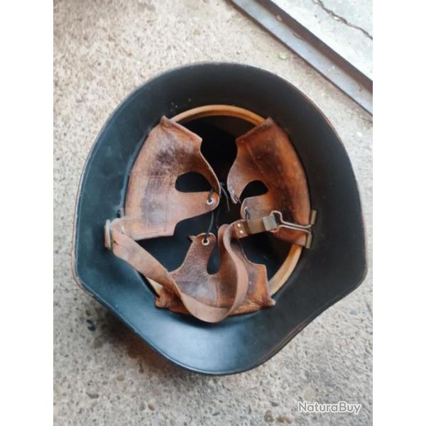 Vente divers articles militaires casque masque  gaz exetera