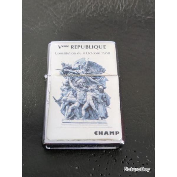 Briquet  essence Champ Veme republique constitution du 4octobre1958 style zippo charles de gaulle E