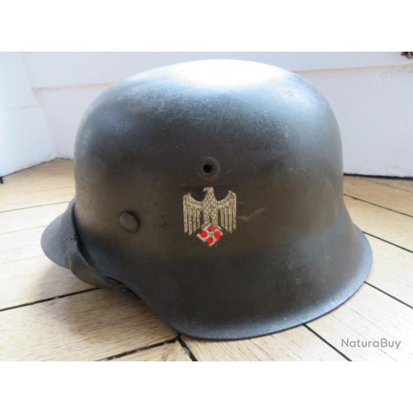 Casque Allemand Wehrmacht modle 42 insigne  98%