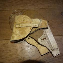 lot de  3 Etuis Holster Italien  Beretta 34 cuir blanc.