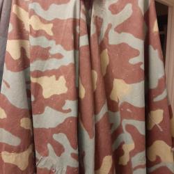 Poncho militaire camouflé italien de la Seconde Guerre Mondiale authentique.