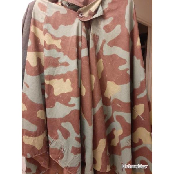 Poncho militaire camoufl italien de la Seconde Guerre Mondiale authentique.