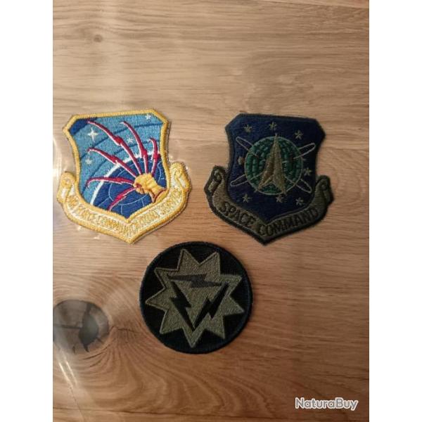 LOT ECUSSONS MILITAIRE DIVERS DECORS