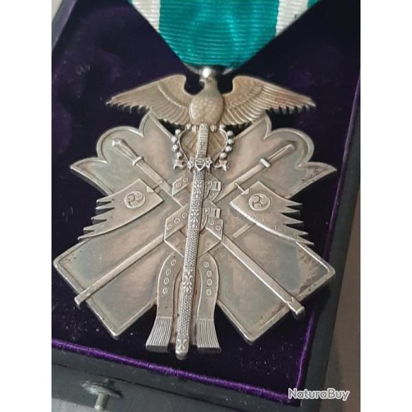 Ordre du Milan d'or en argent et vermeil. Superbe tat. Bote en laque d'origine en bon tat