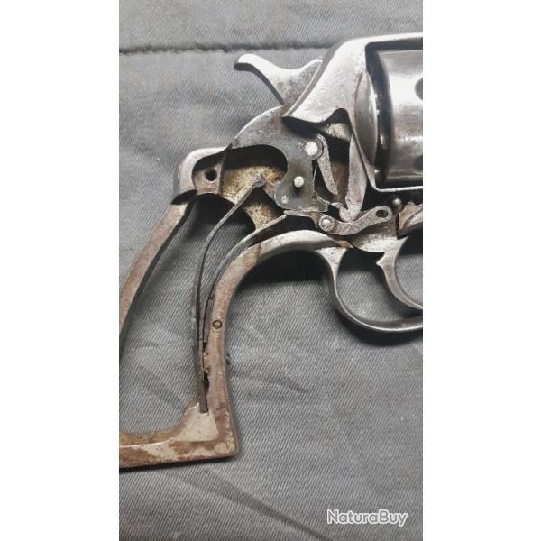 Revolver Colt 1889