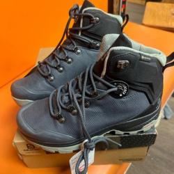 Chaussures marche chasse Salomon goretex 36