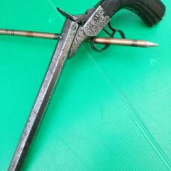 ANCIEN PISTOLET BELGE CAL 5,5 .  MECANIQUEMENT PARFAITEMENT FONCTIONNEL .