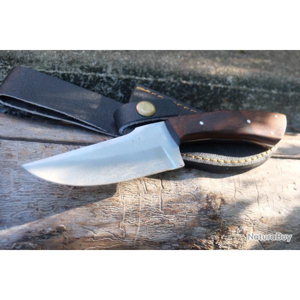 Couteau de Chasse Skinner Lame Acier Carbone 1055 Manche Bois Etui Nylon Fabrication Artisanale