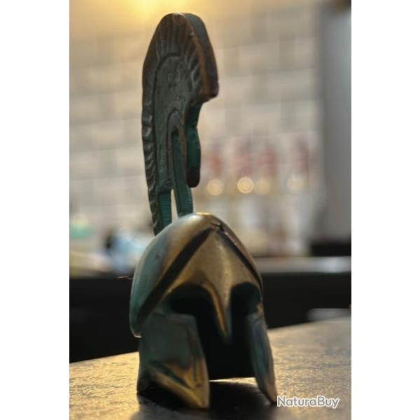 Casque phrygien en miniature