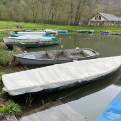 Barque pêche lac aiguebelette