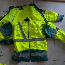 Veste chantier extérieur haute visibilité 4 en 1. 1 euro pas de prix de réserve. Chasse ou travail