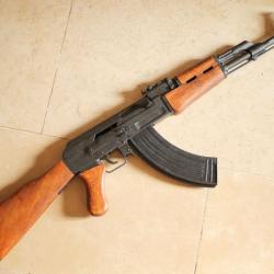 PRIX IMBATTABLE - la dernière ! rare URSS ARMEE ROUGE - Kalashnikov DENIX AK47 - EBR24KAL001