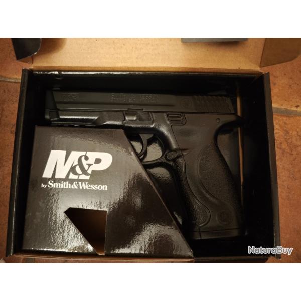 Smith & Wesson M&P 40 - Pistolet bille acier