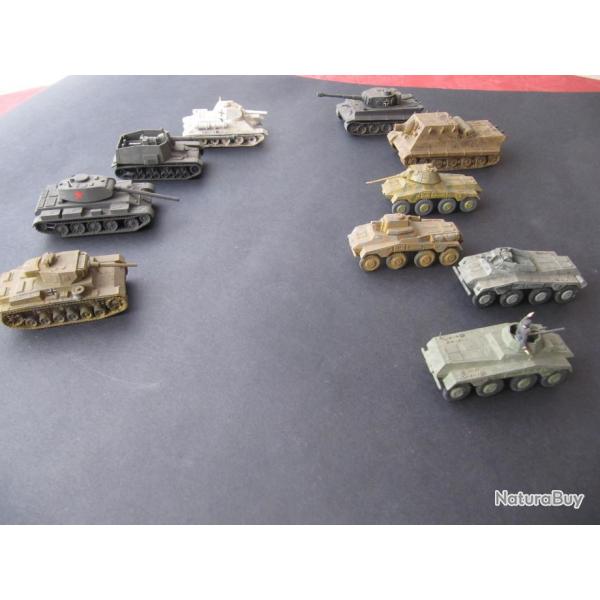 LOT  37 modles rduits  ROCCO tanks et vehicules WW2. Le lot est compos de 37 articles