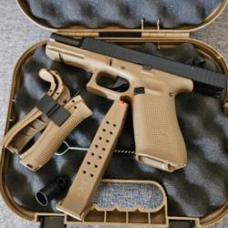 GLOCK 17 GEN5 CAL 9 MM PAK Coyote + Mallette Officielle + quelques munitions.