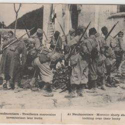 CPA - Neufmoutiers Tirailleurs Marocains Butin De Guerre