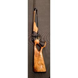 Blaser R8 success cuir NOIR médaillon Roi de la forêt cerf  grade 4 neuve disponible tout calibre