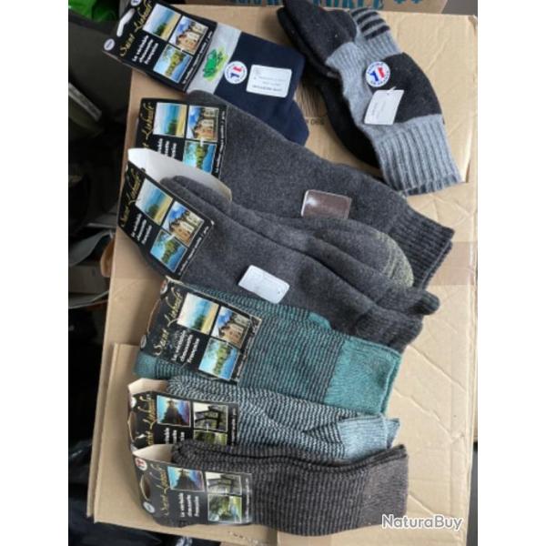 Lot de huit paires de chaussettes aux enchres, fabrication franaise