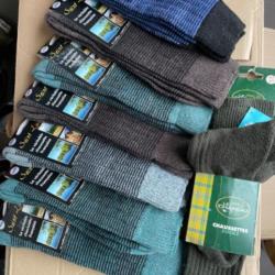 Lot de huit paires de chaussettes aux enchères, fabrication française coup de balais