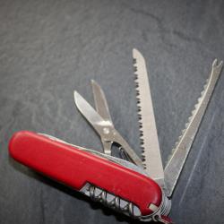 ANCIEN SUISSE VICTORINOX *CHAMPION* ENTRE 1976/1979 BON ETAT**COLLECTION**