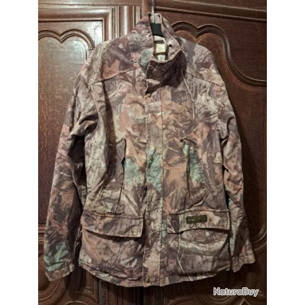 Veste de chasse et sur pantalon camouflageVeste peu porte Surpantalon jamais port Cause arrt