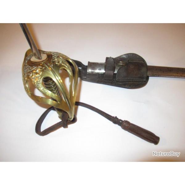 sabre modle 1896 d'officier de cavalerie 2eme taille avec fourreau, porte fourreau et dragonne