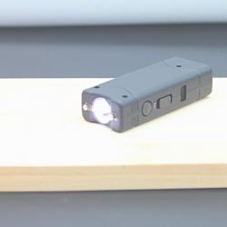 Shocker - Taser -  Mod 801 - USB - 6 000 000 V - lampe intégrée et housse