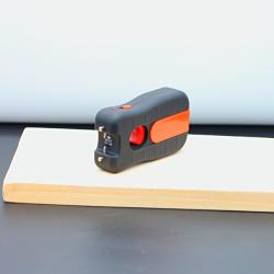 Shocker - Taser - Mod 802 Noir/Rouge 3 000 000 V - lampe - intégrée et étui