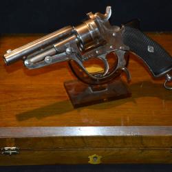 REVOLVER GALAND  MODELE 1868 -CALIBRE 9 mm GALAND OU PERRIN-OFFICIERS GUERRE 1870/1871