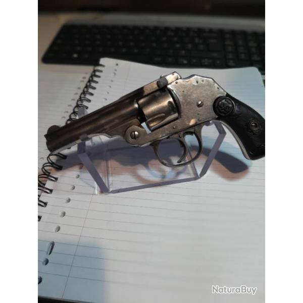 Revolver iver et Johnson Calibre 32 short catgorie D vente libre