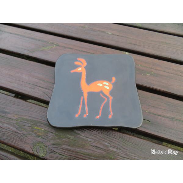 VINTAGE - Ancien grand dessous de plat en faence a dcor d'animal stylis de "Biche"- ANNECY/MISSY