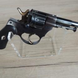 Réduction du revolver modèle 1874 - St ETIENNE - calibre 380 - Très bon état