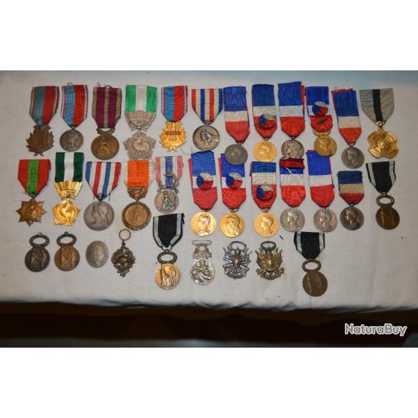 LOT DE 33 MEDAILLES DIVERSES MILITAIRES ET CIVILES-CERTAINES SANS RUBAN