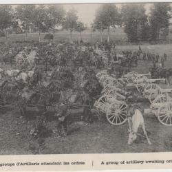 CPA - Un groupe d'Artillerie attendant les ordres