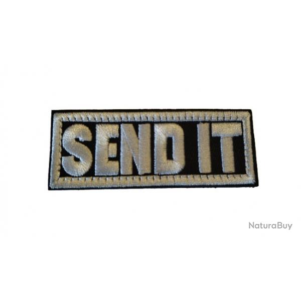 Patch - SEND IT - Blanc/noir - velcro - Livraison gratuite