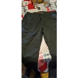 Pantalon de chasse chaud marque solognac neuf taille 3xl j'ai coupé l'étiquette