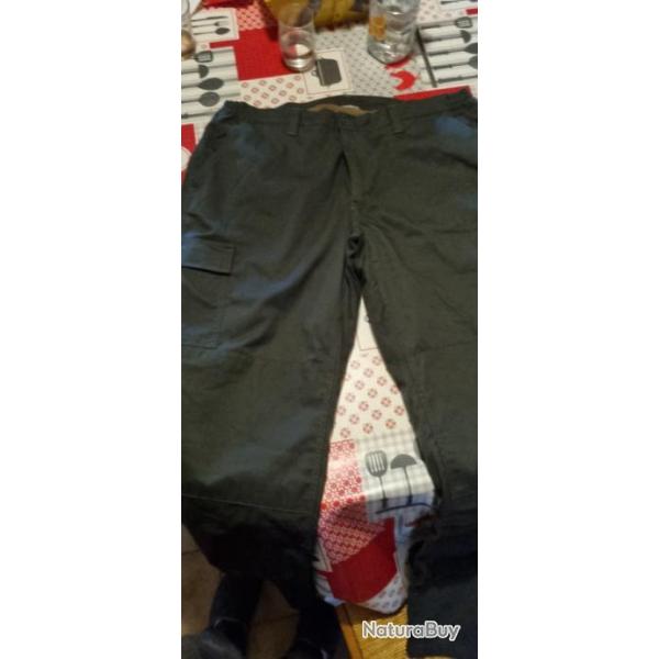 Pantalon de chasse chaud marque solognac neuf taille 3xl j'ai coup l'tiquette