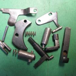 Lot de pieces pour un pistolet Liliput Cal 4,25 ,Rare a trouver