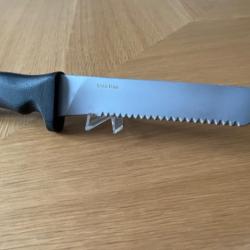 MAD DOG KNIVES TAIHO 3 - MILITARY - VINTAGE - MADE IN USA - MINT CONDITION - DISCONTINUED