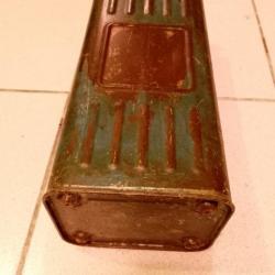 Bidon d'essence ancien