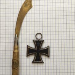 Militaria lot 1ère Guerre WW1 croix de fer + coupe papier tranchée