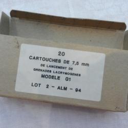 boîte carton vide pour 20 cartouches de lancement de grenades lacrymogènes modèle G1